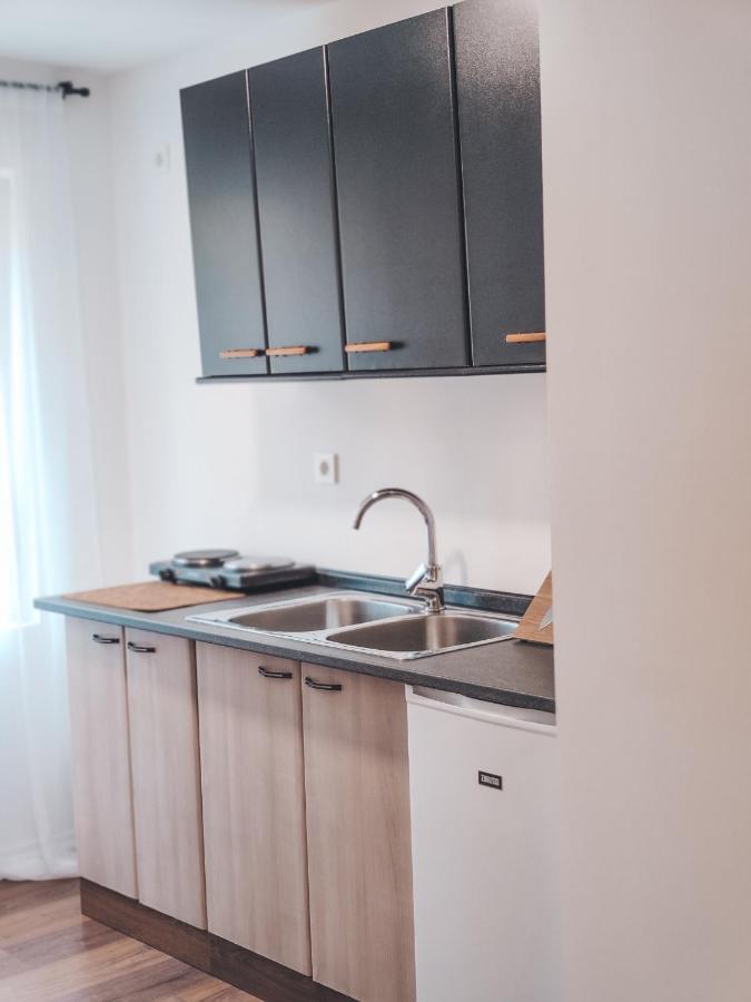 Villa-Apartments Bognar Velika Eksteriør bilde