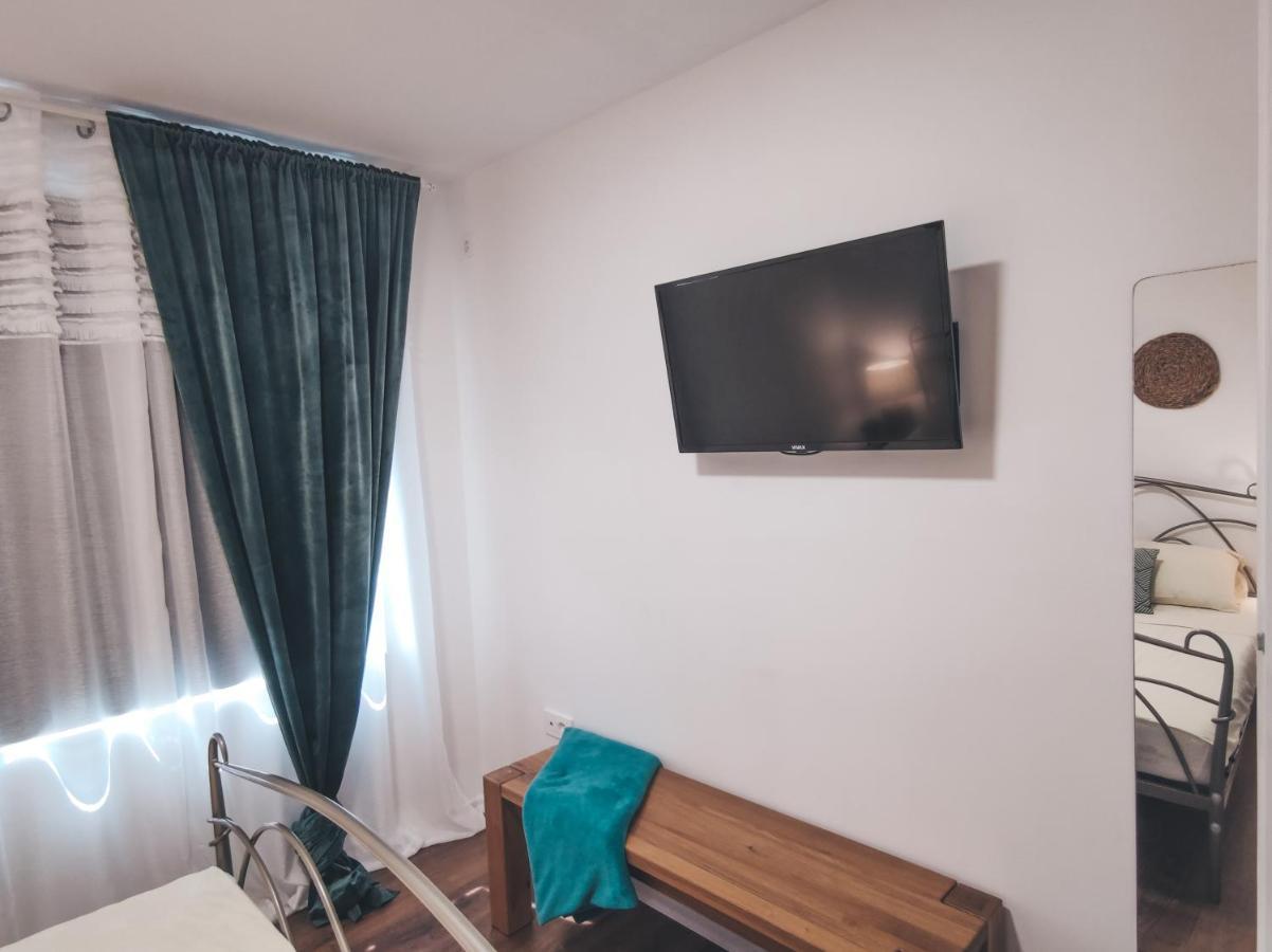 Villa-Apartments Bognar Velika Eksteriør bilde