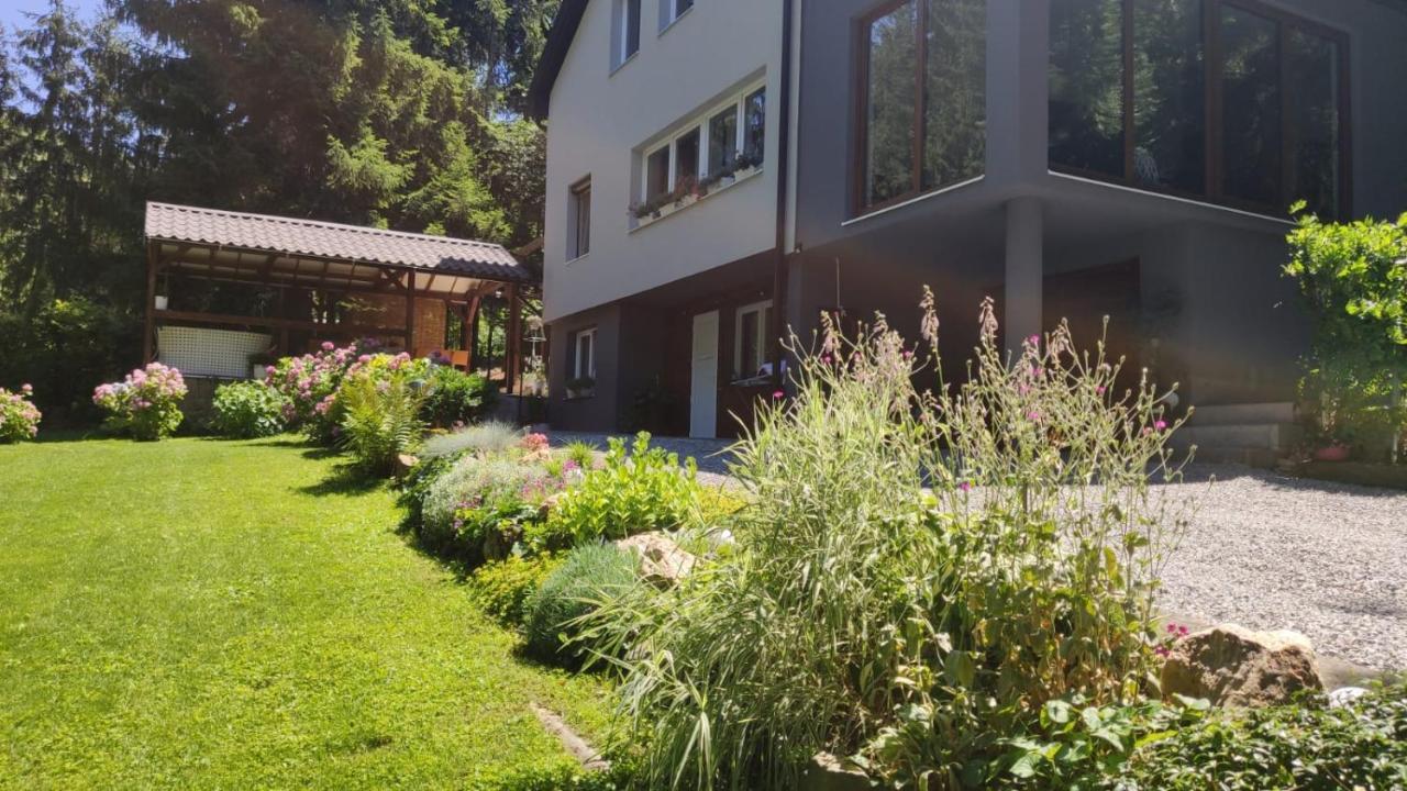 Villa-Apartments Bognar Velika Eksteriør bilde